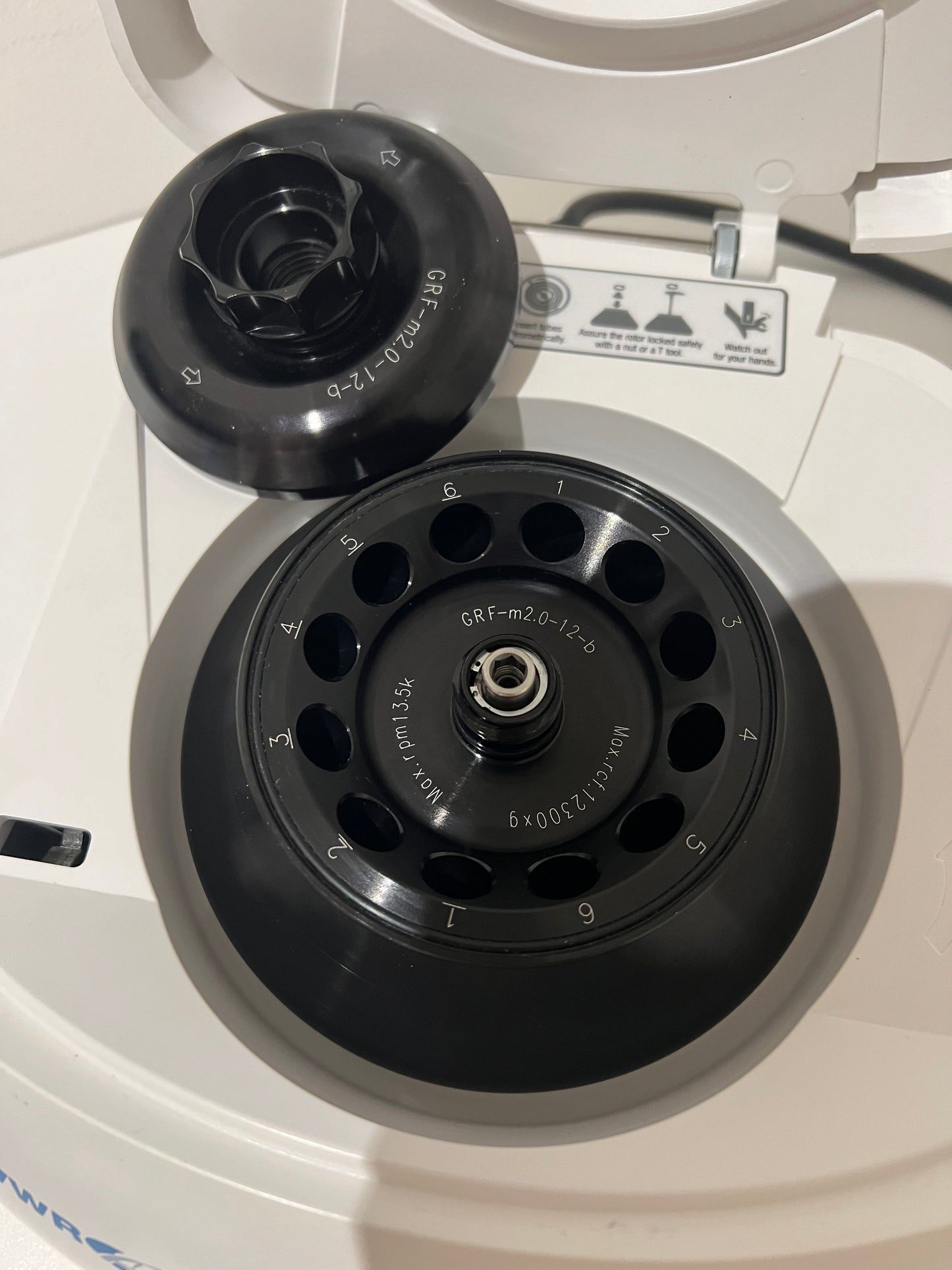 VWR Micro Star 12 Centrifuge