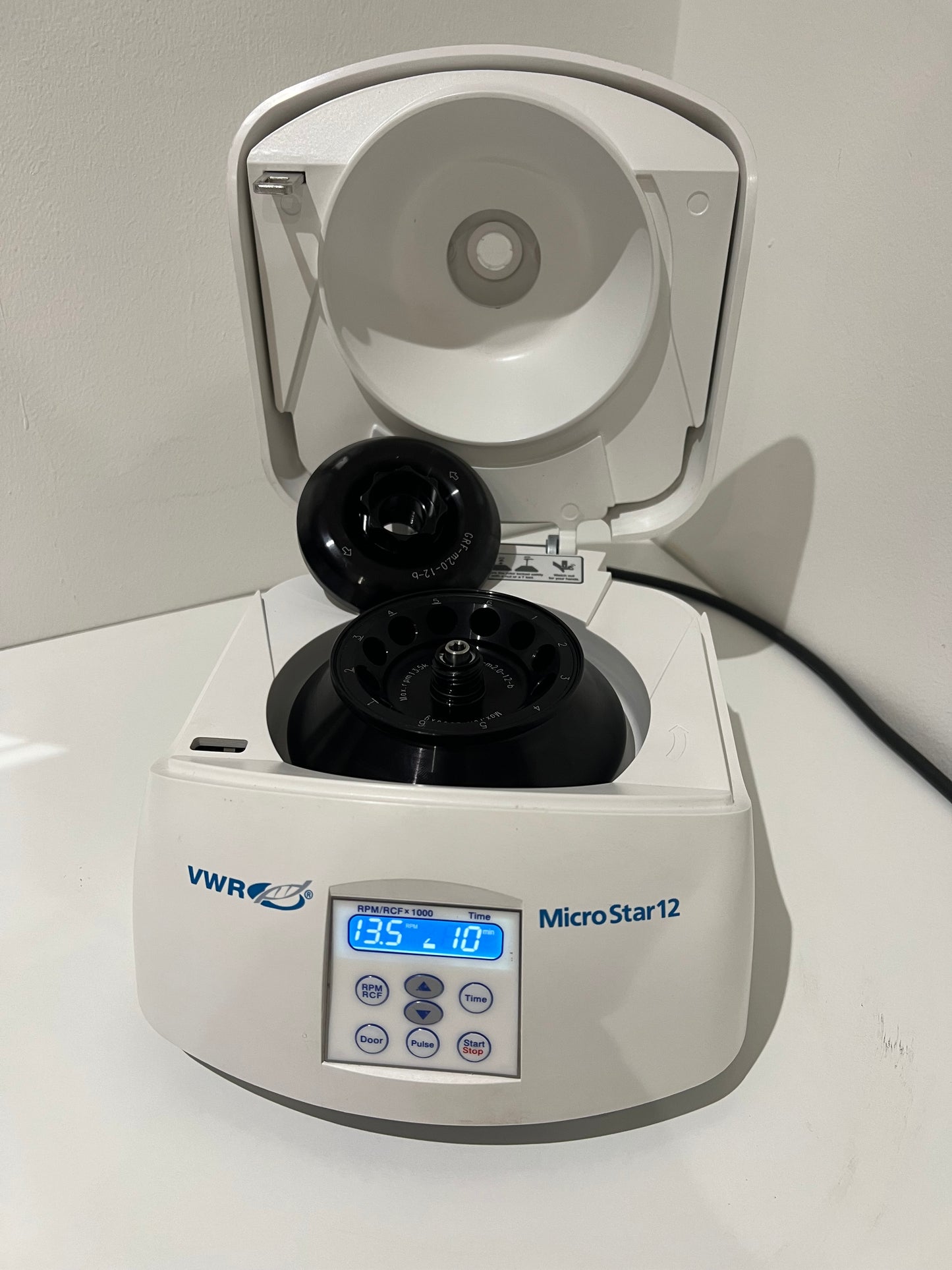 VWR Micro Star 12 Centrifuge