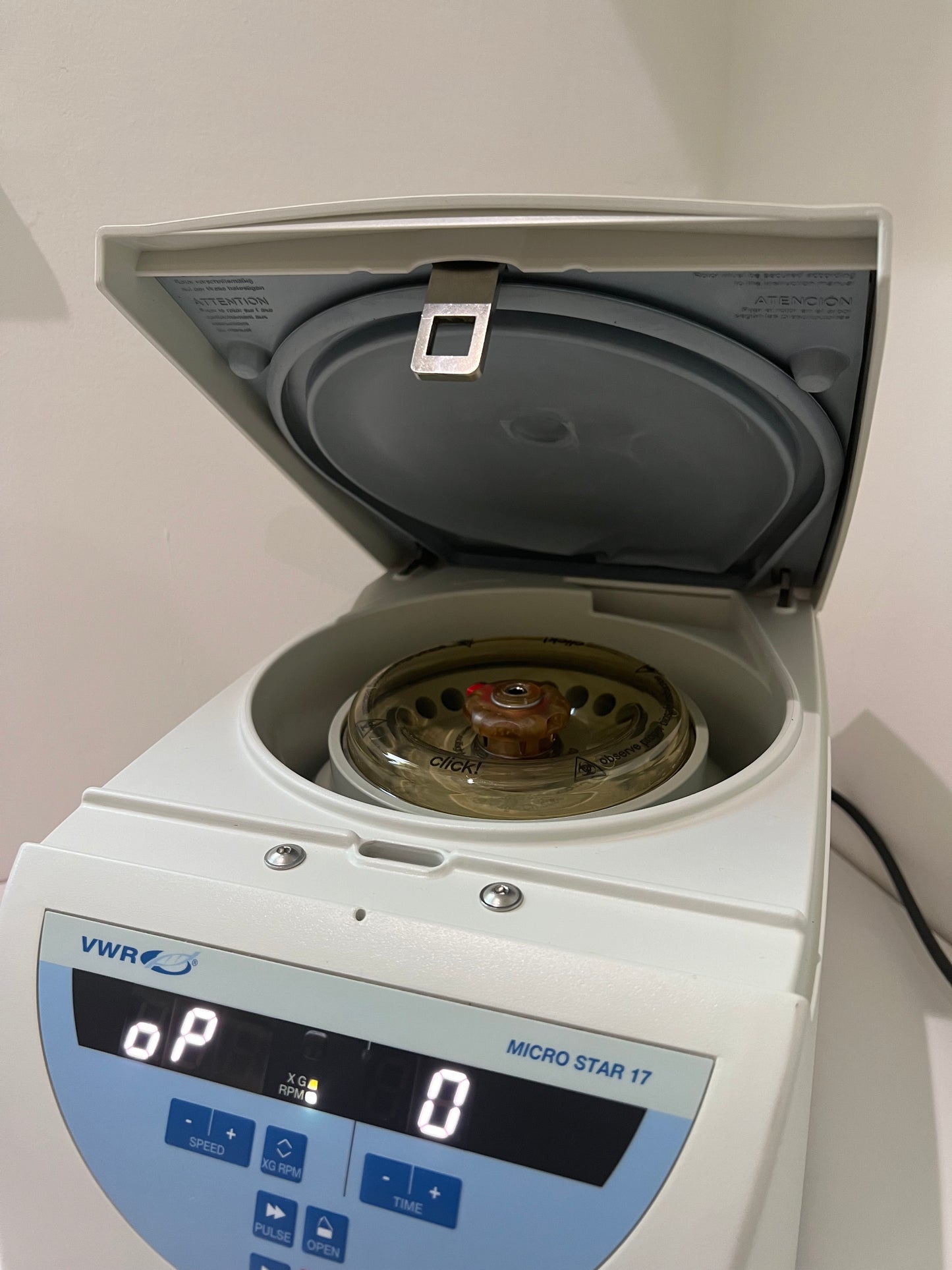 VWR Micro Star 17 Pre Owned Centrifuge